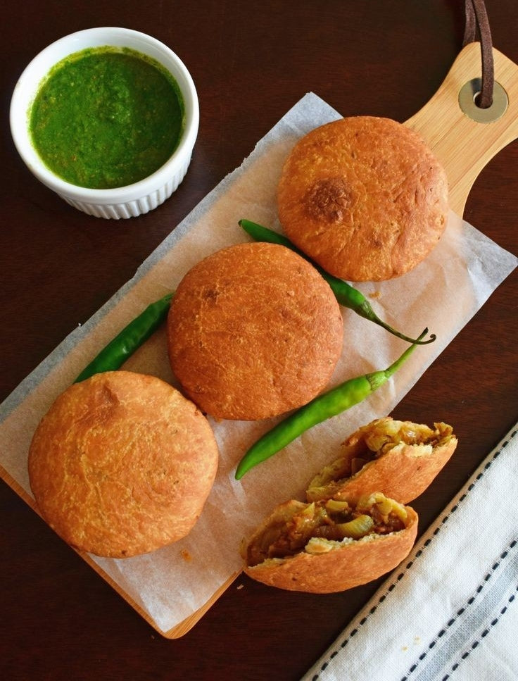 Pyaj Kachori